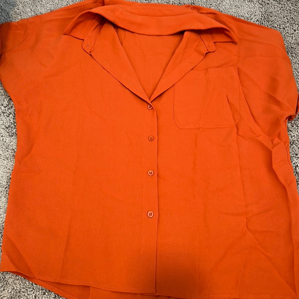 Size M shein dress shirt. Never worn.
